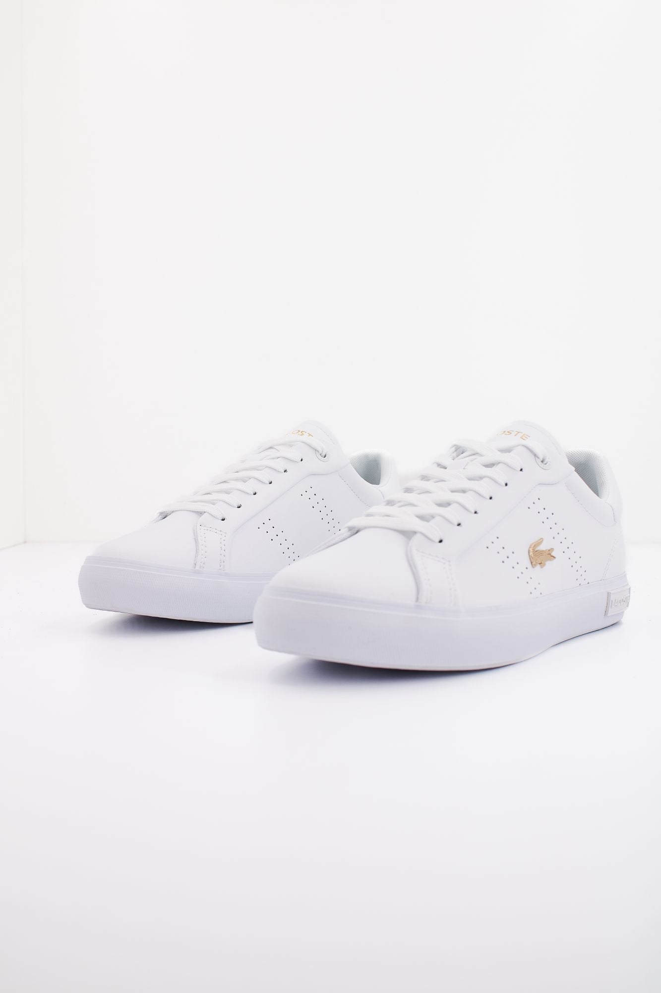 LACOSTE POWERCOURT 2.0 LEATHER en color BLANCO (2)