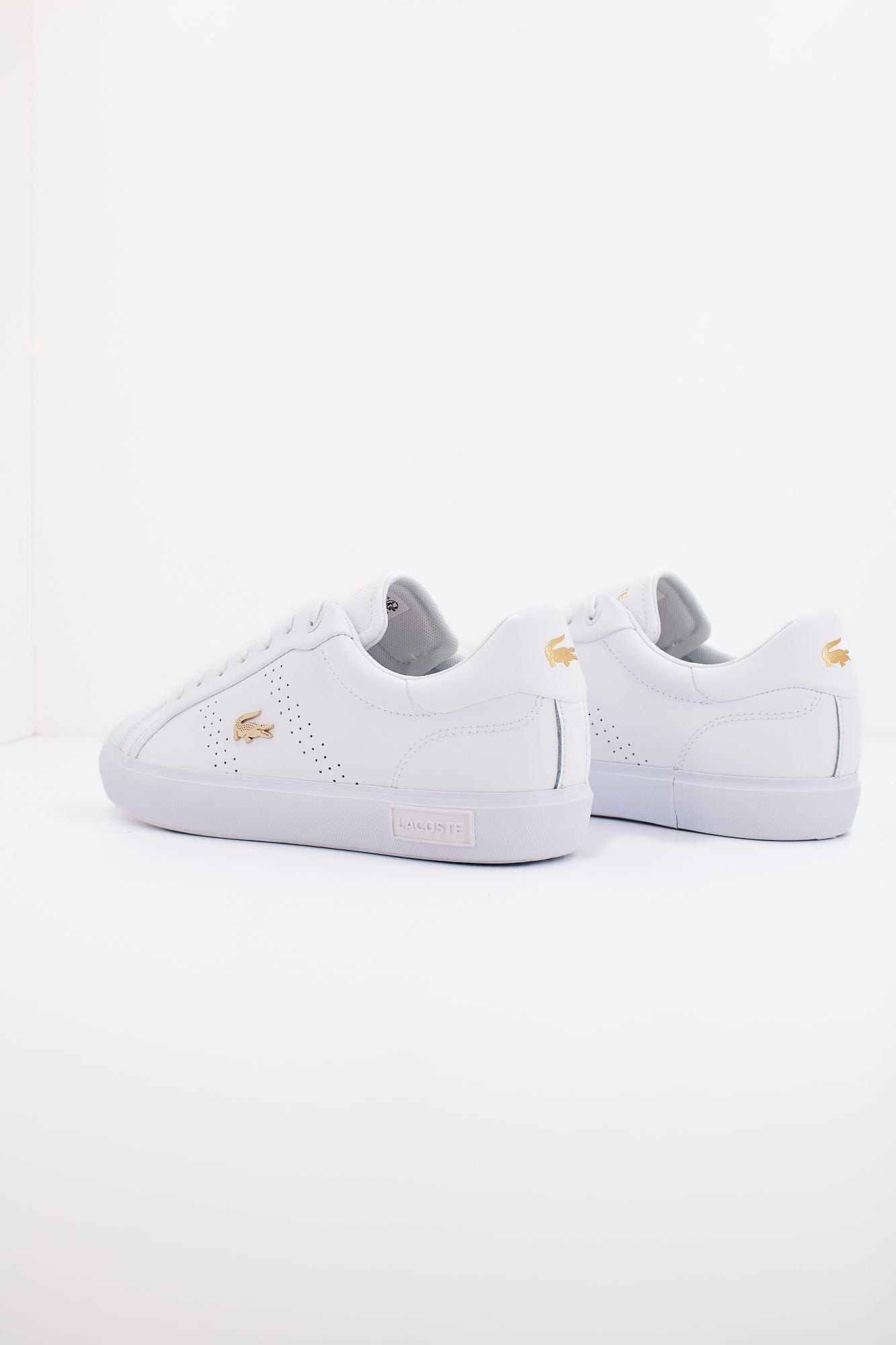LACOSTE POWERCOURT 2.0 LEATHER en color BLANCO (3)