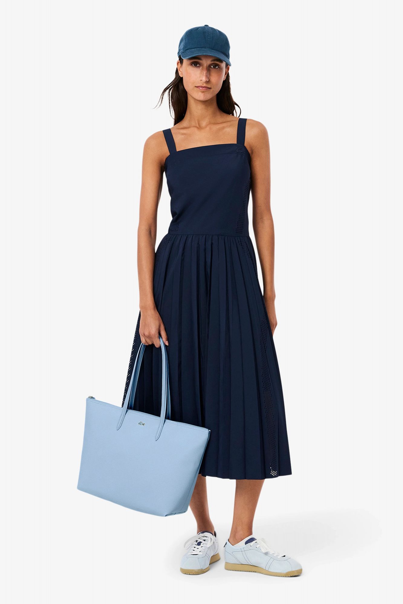 LACOSTE LARGE COATED CANVAS TOTE en color AZUL (4)
