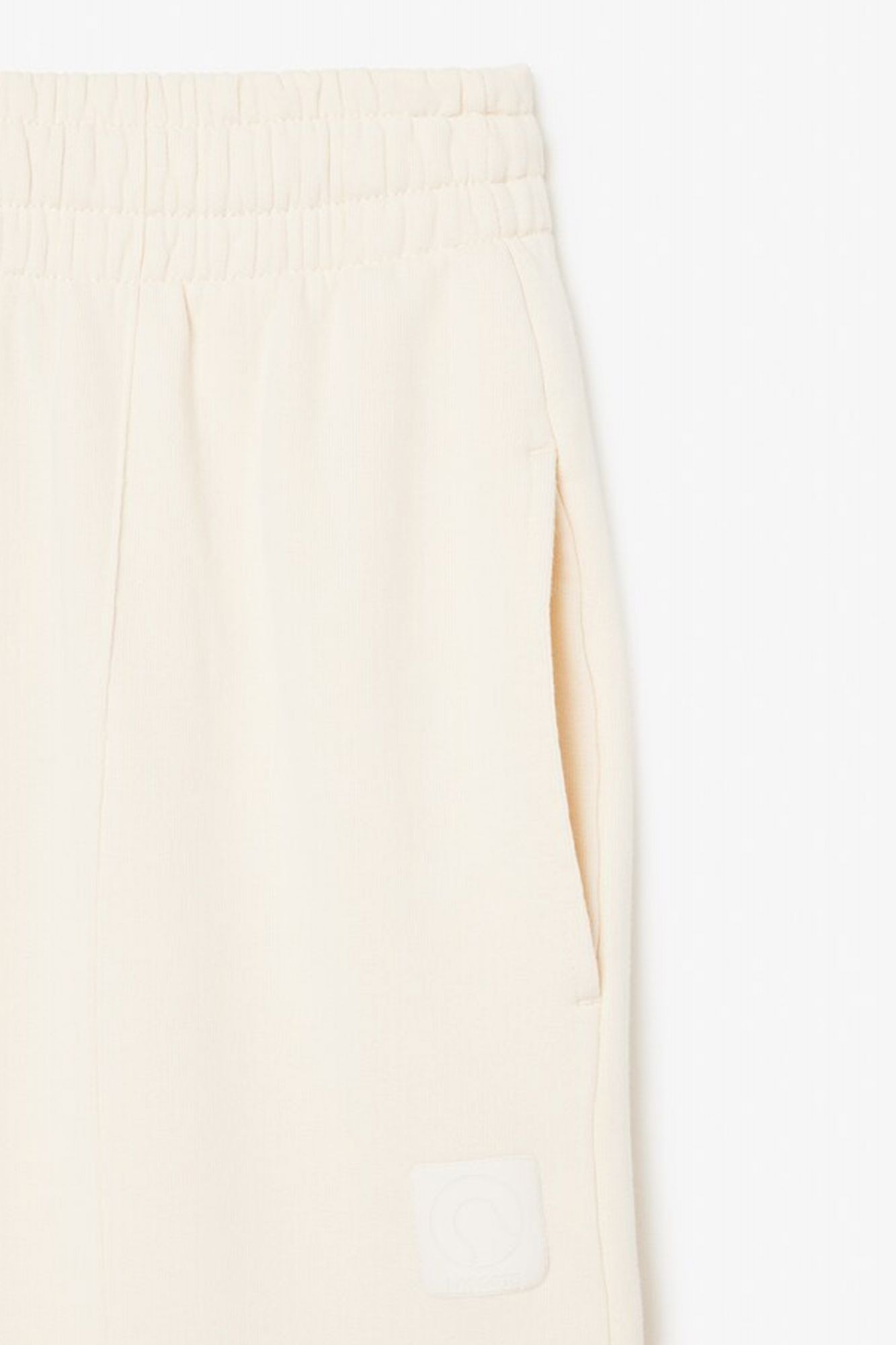 LACOSTE TRACKSUIT en color BEIS (4)