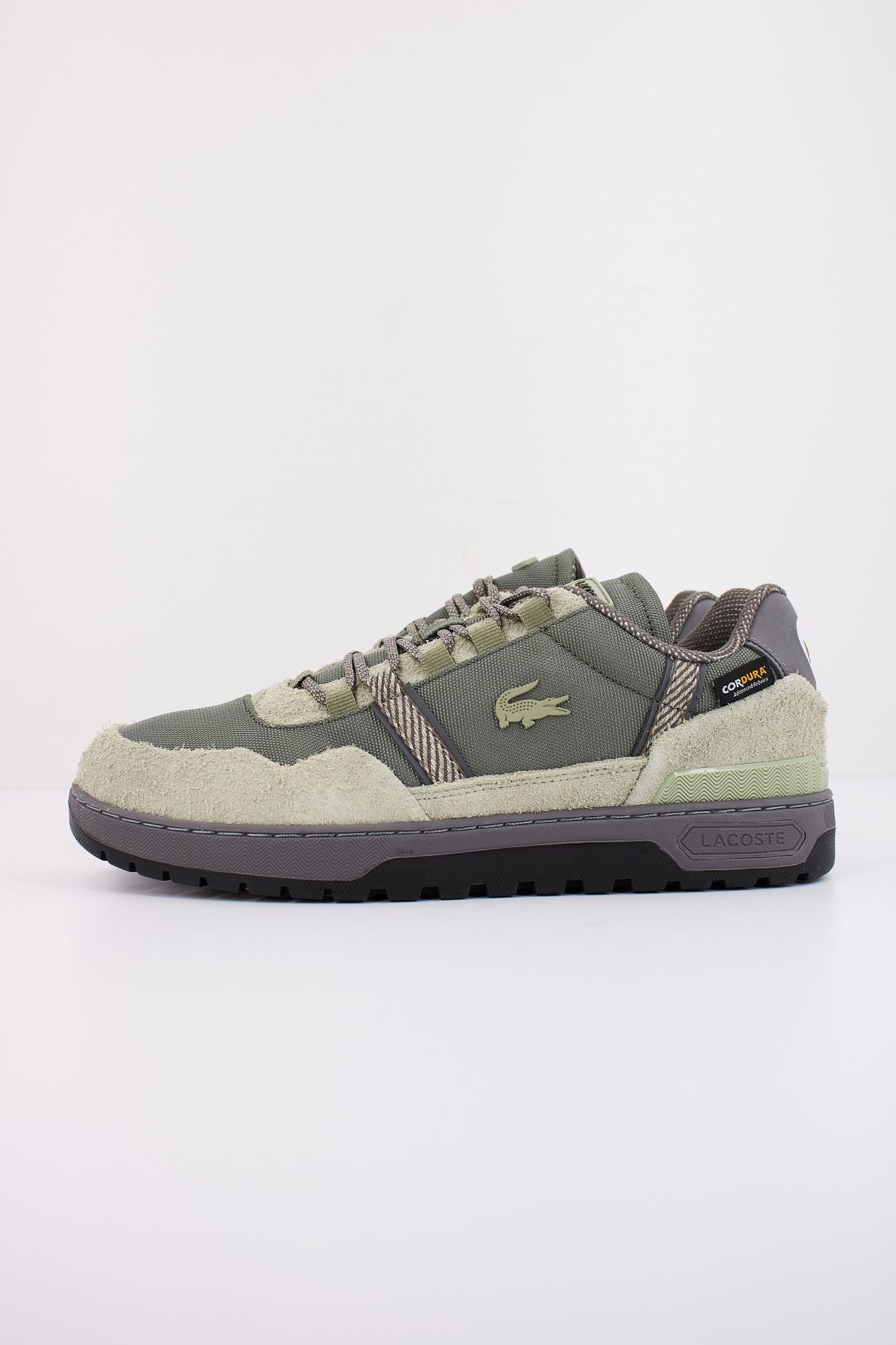 LACOSTE T-CLIP WINTER OUTDOOR en color VERDE (1)