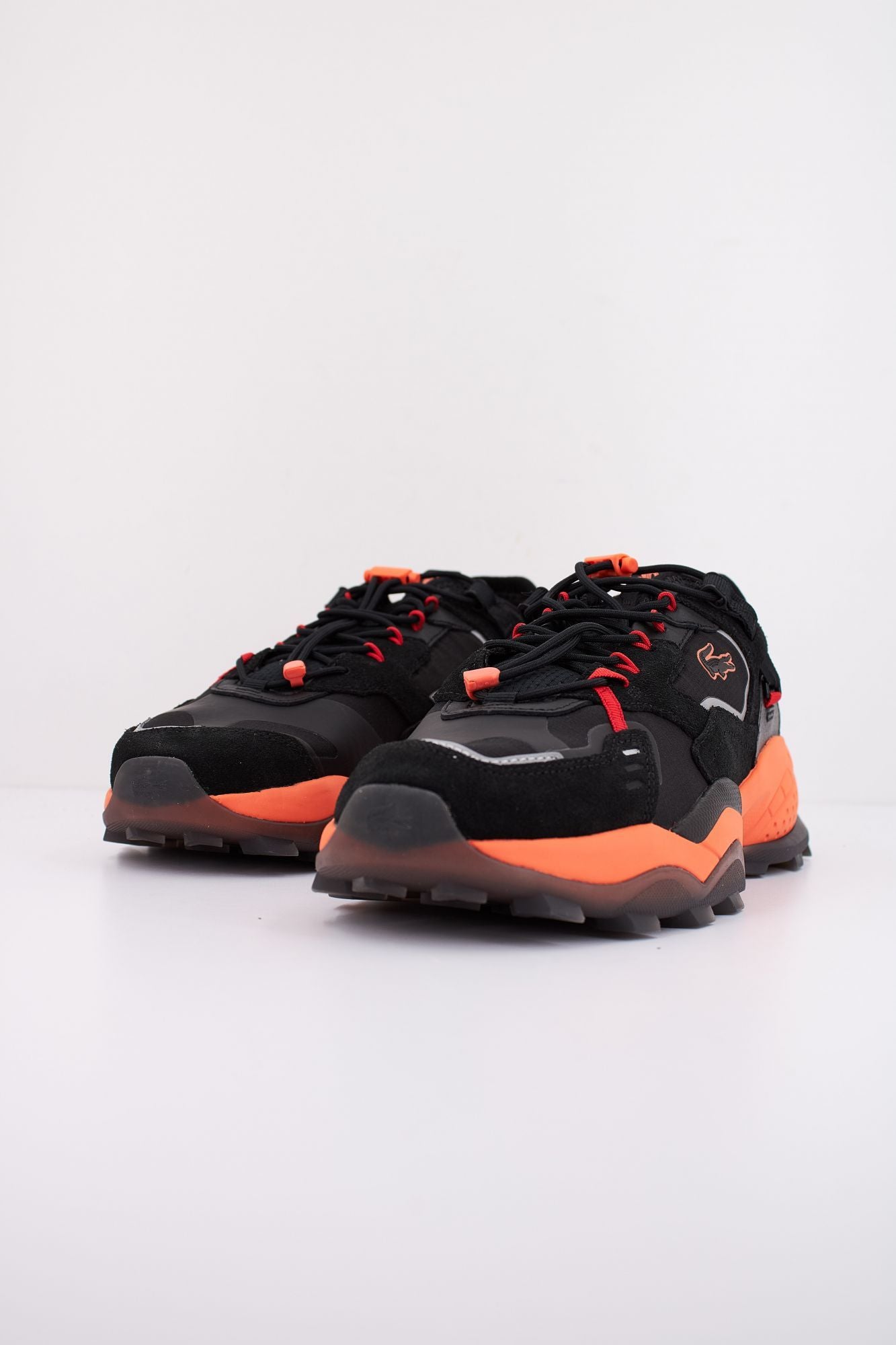 LACOSTE L-GUARD BREAKER OUTDOOR en color NEGRO (2)