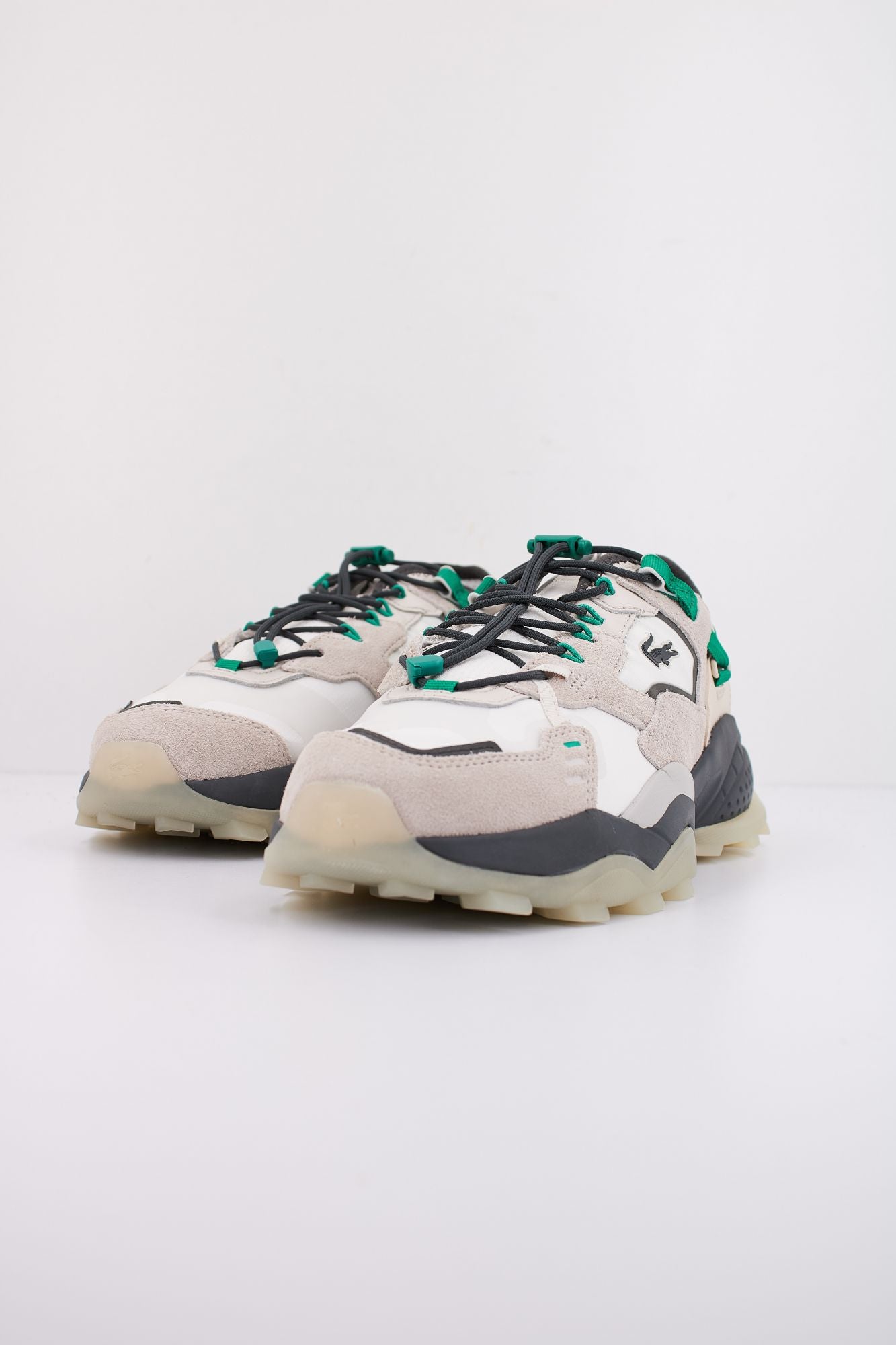 LACOSTE L-GUARD BREAKER OUTDOOR en color BEIS (2)