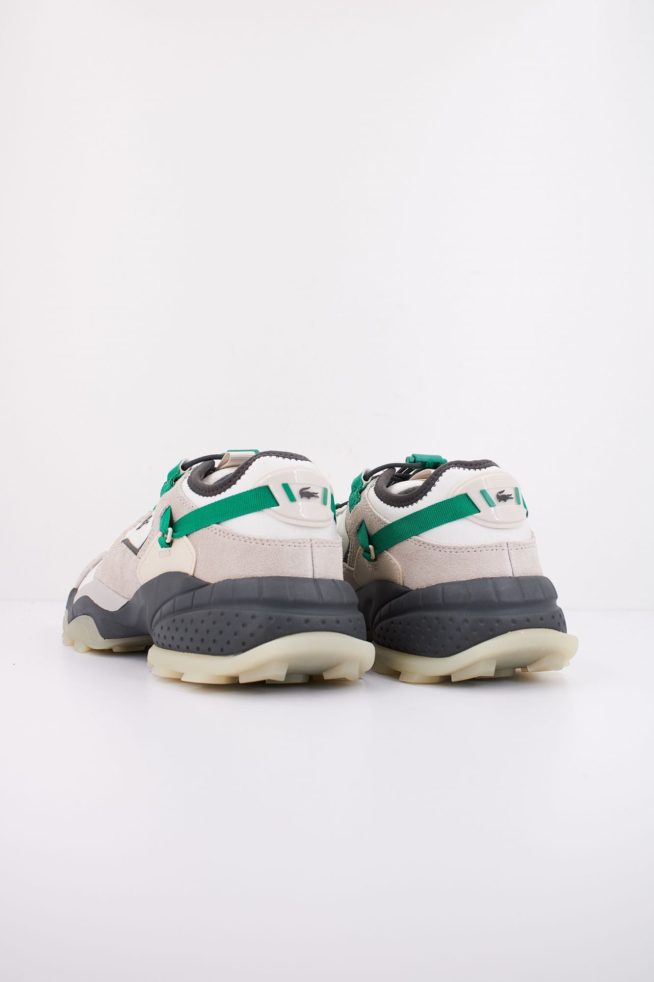 LACOSTE L-GUARD BREAKER OUTDOOR en color BEIS (4)