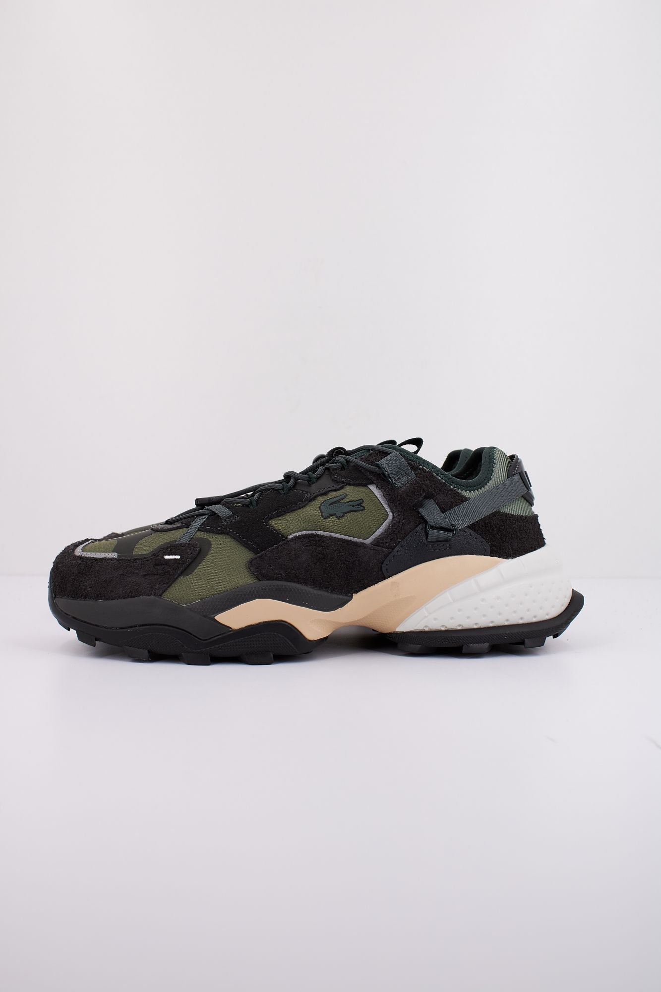 LACOSTE L-GUARD BREAKER OUTDOOR en color VERDE (1)
