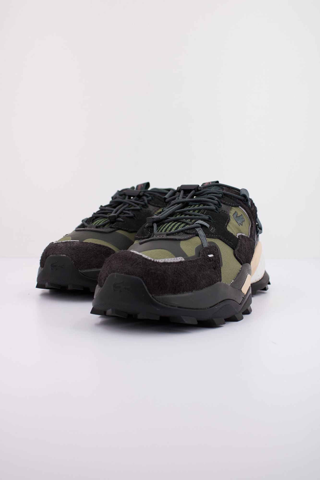LACOSTE L-GUARD BREAKER OUTDOOR en color VERDE (2)