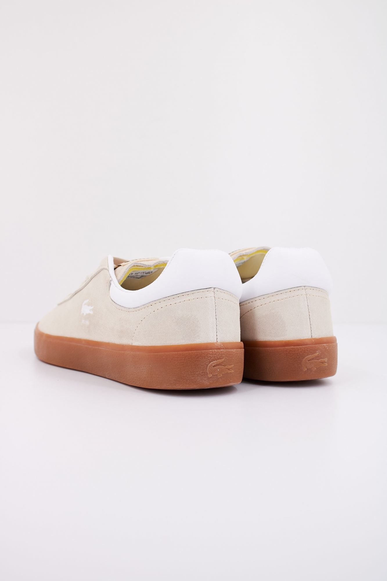 LACOSTE BASESHOT en color BEIS (4)