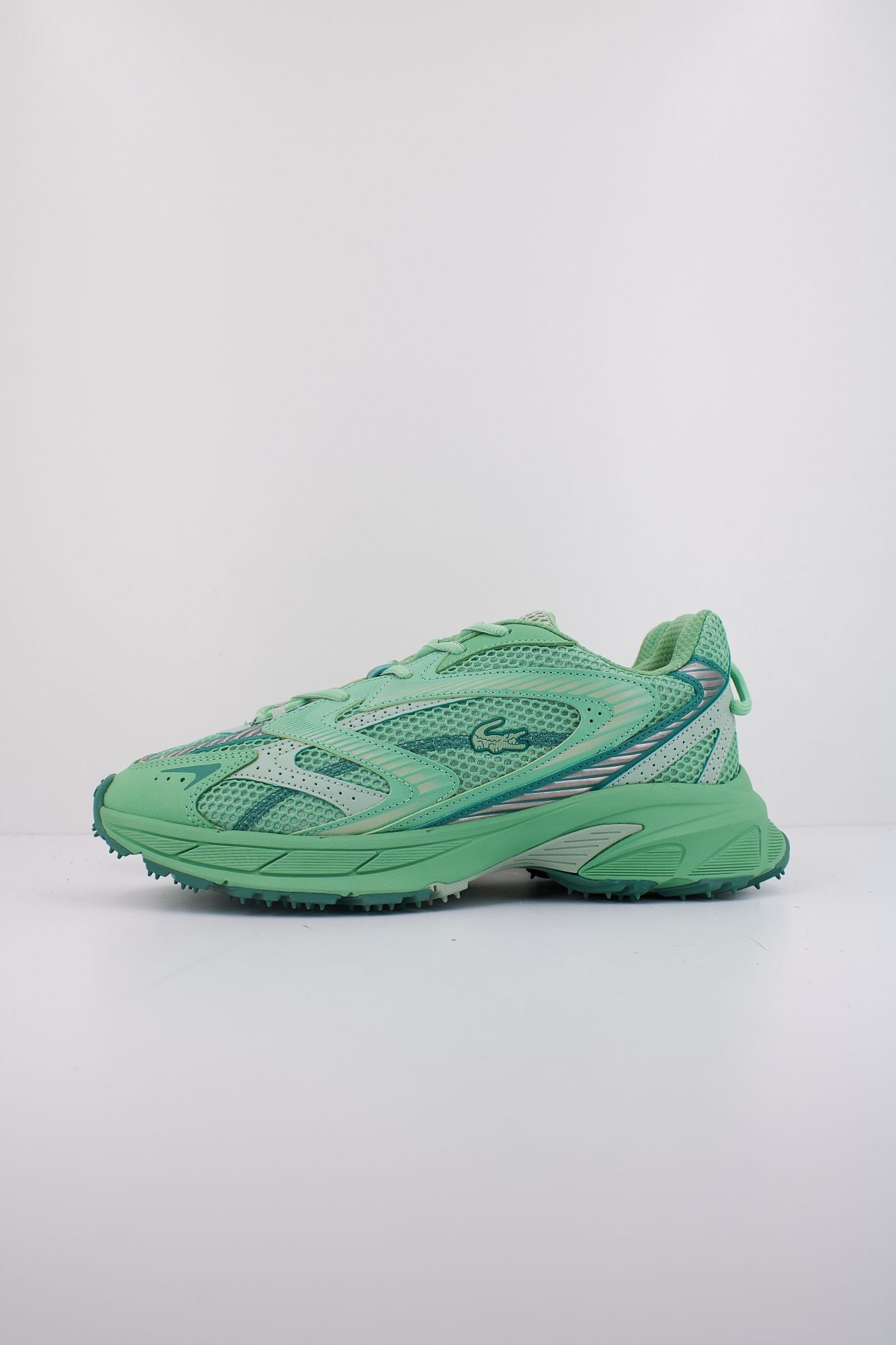 LACOSTE L003 NEO SHOT en color VERDE (1)