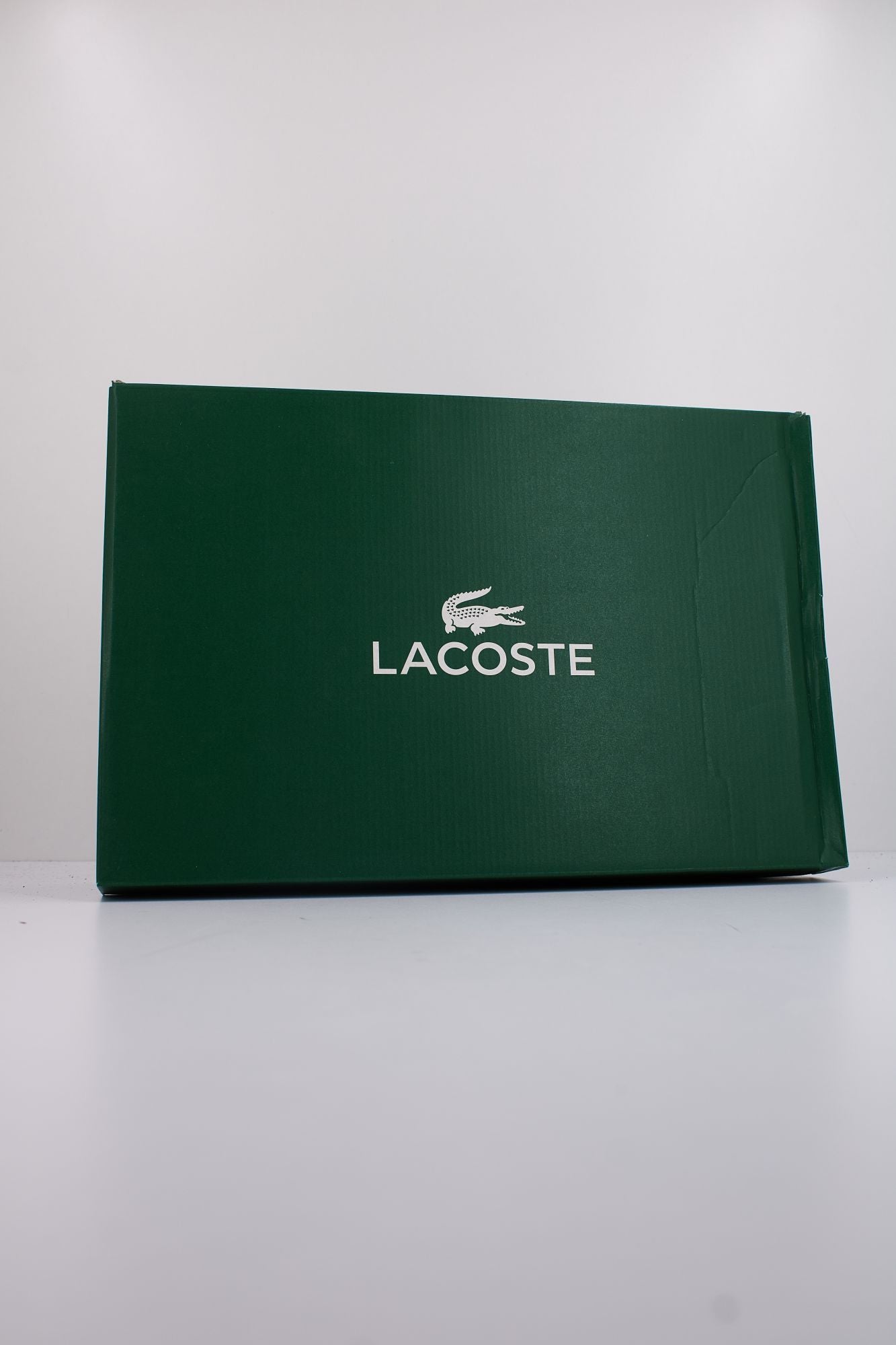 LACOSTE L003 2K24 en color VERDE (6)