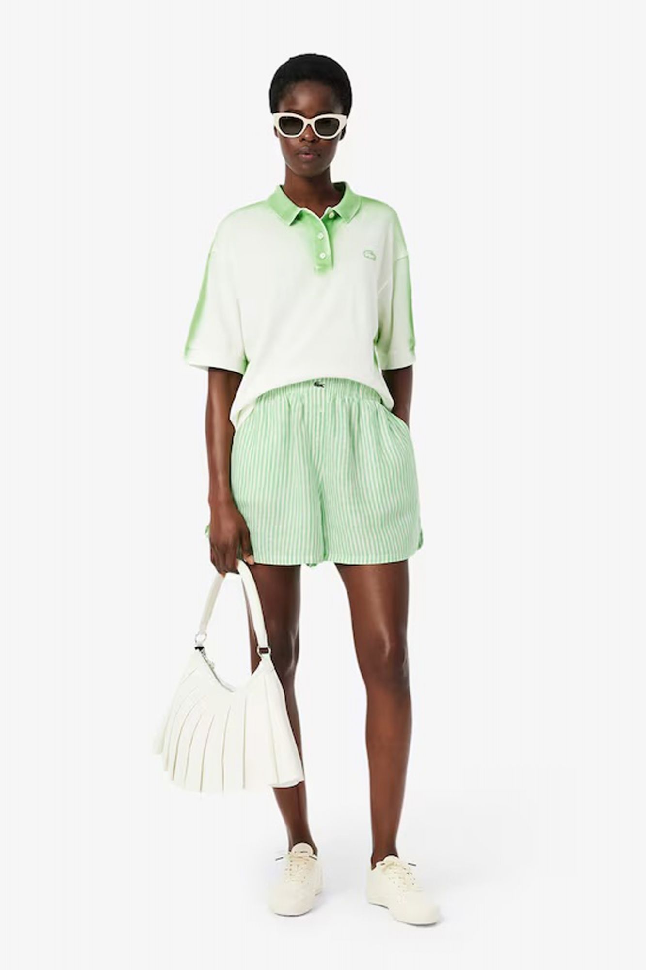 LACOSTE SHORTS en color VERDE (2)