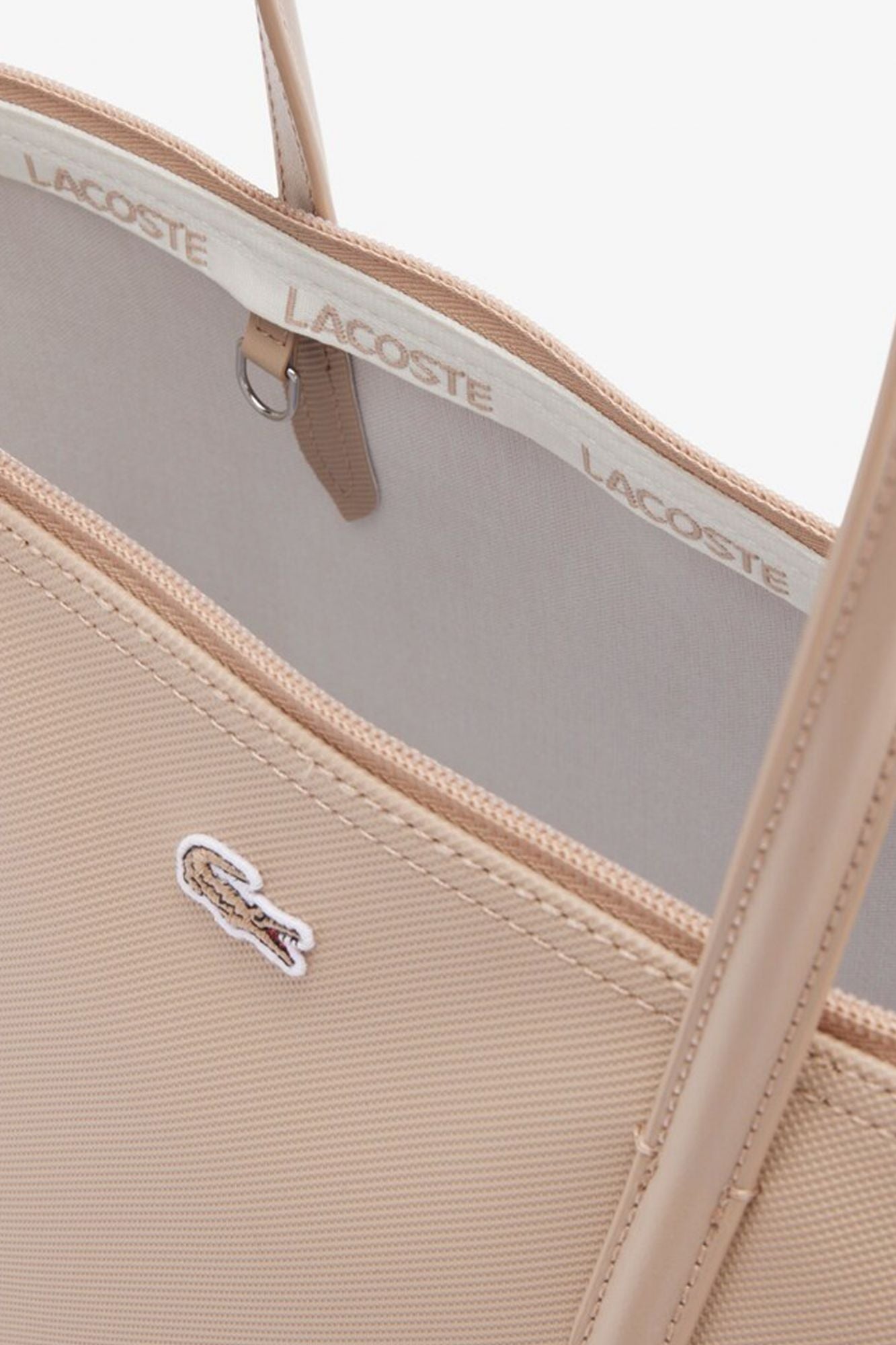 LACOSTE TOTE BAG en color BEIS (3)