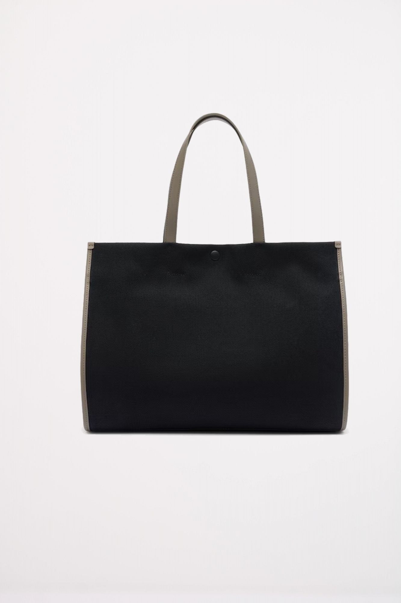 LACOSTE HERITAGE CANVAS COTTON L en color NEGRO (2)