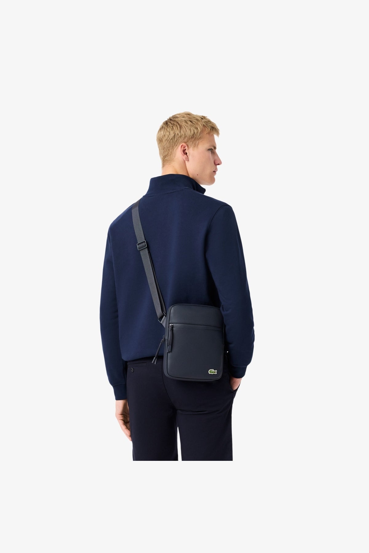 LACOSTE NH3308LV CROSSOVER BAG en color AZUL (5)