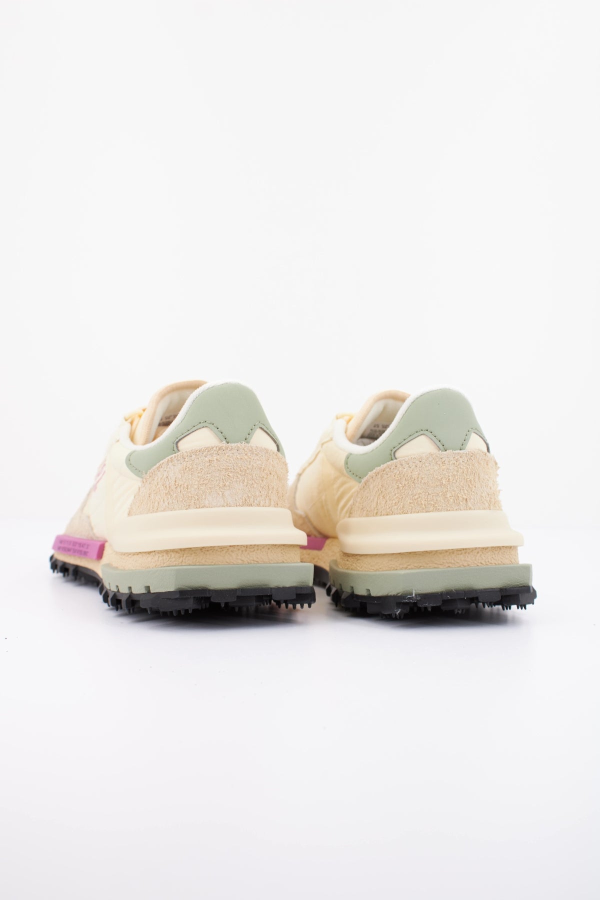 LACOSTE ELITE ACTIVE en color BEIS (4)