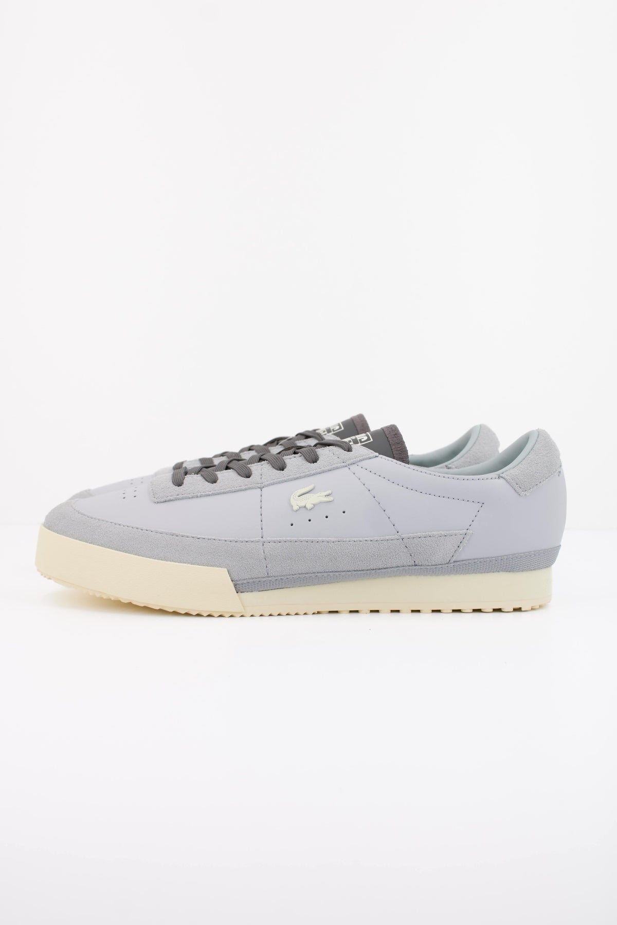 LACOSTE DEPORTIVO AURA en color GRIS (1)