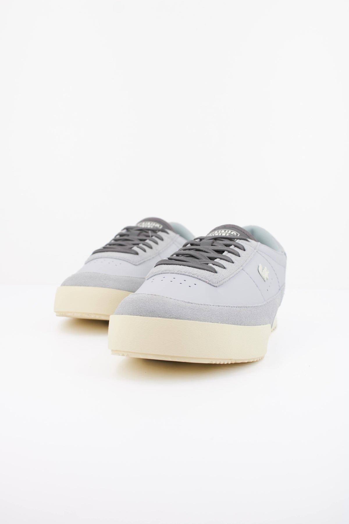 LACOSTE DEPORTIVO AURA en color GRIS (2)