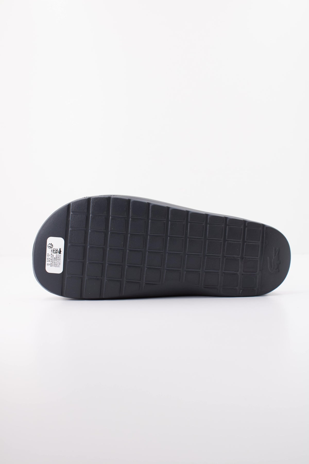 LACOSTE SERVE SLIDE en color NEGRO (5)