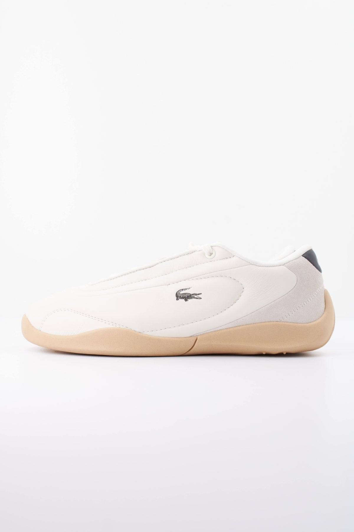LACOSTE PROTECT 52SFA0024 en color BEIS (1)