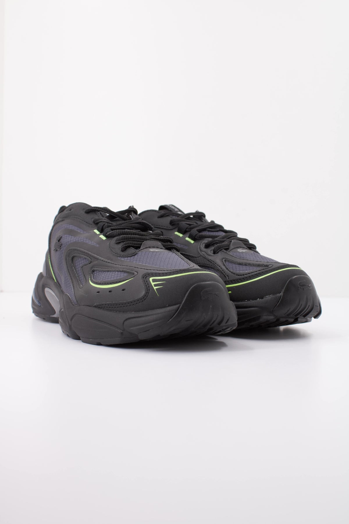 LACOSTE STORM 96 en color NEGRO (2)