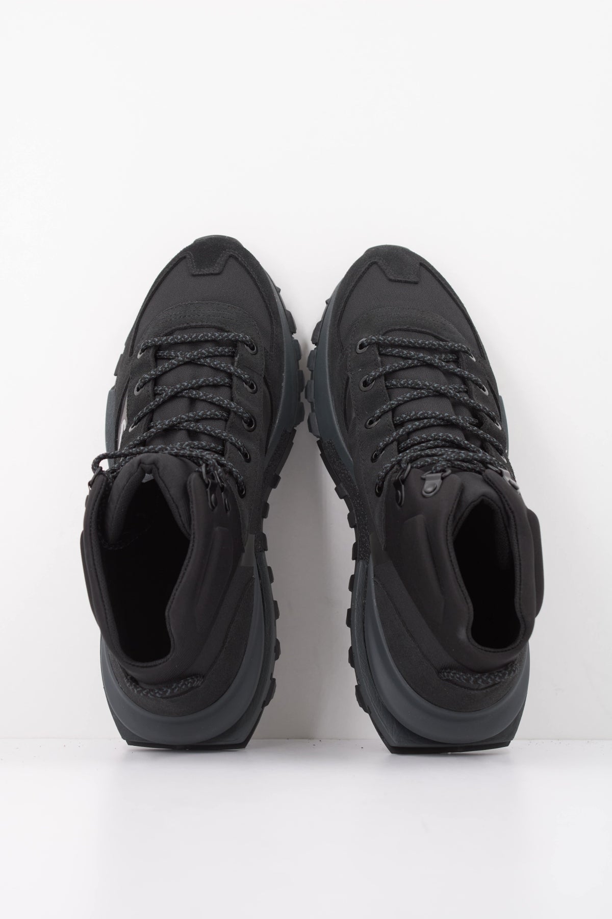 LACOSTE 52SMA0090 ELITE ACTIVE en color NEGRO (3)