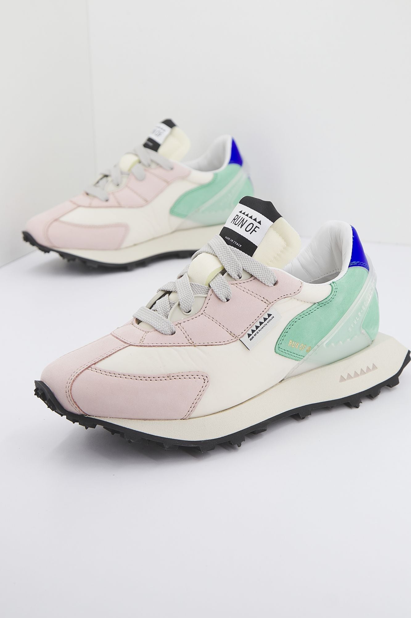 RUN OF MADEIRA W en color BLANCO (1)