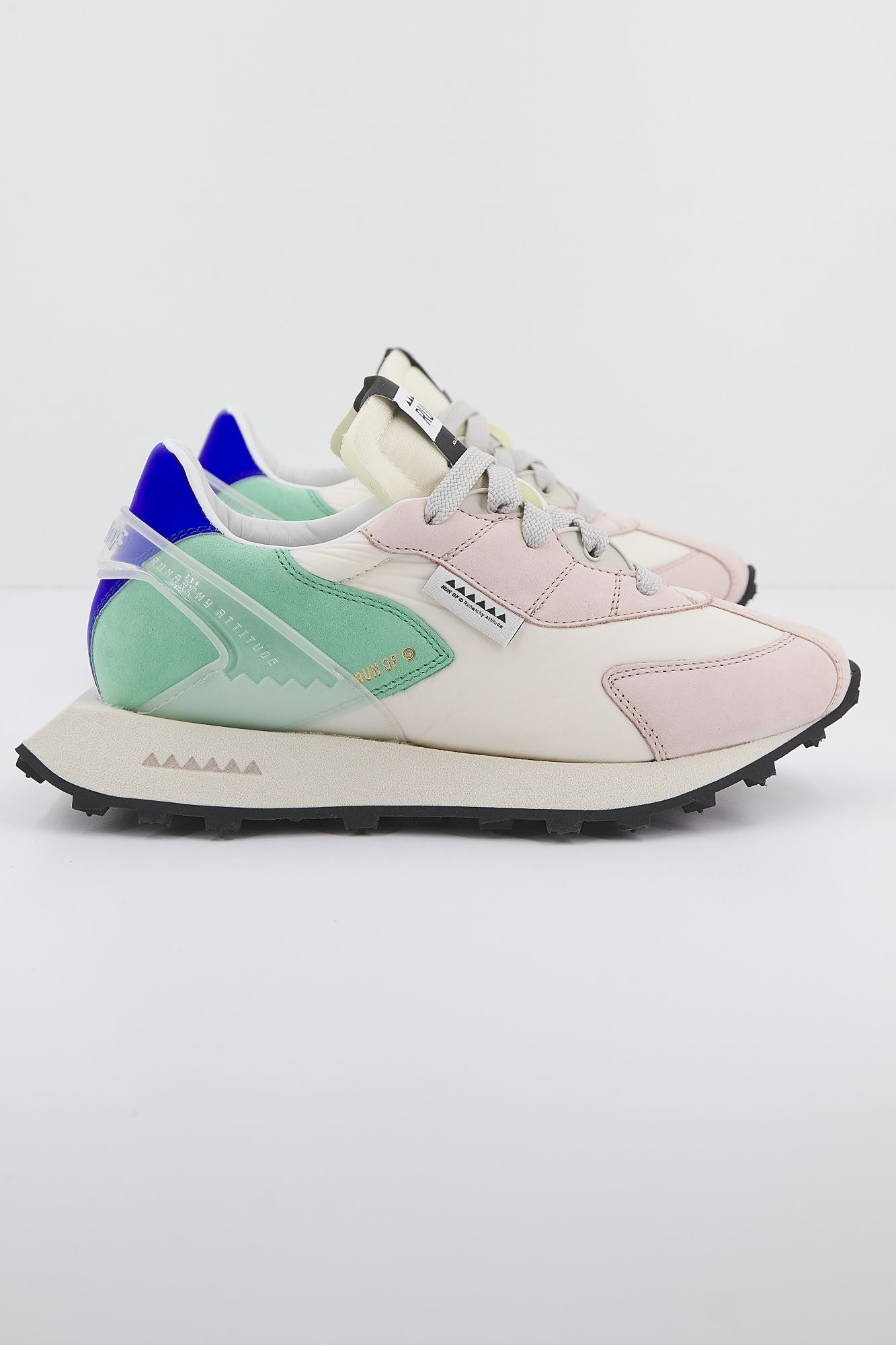 RUN OF MADEIRA W en color BLANCO (2)