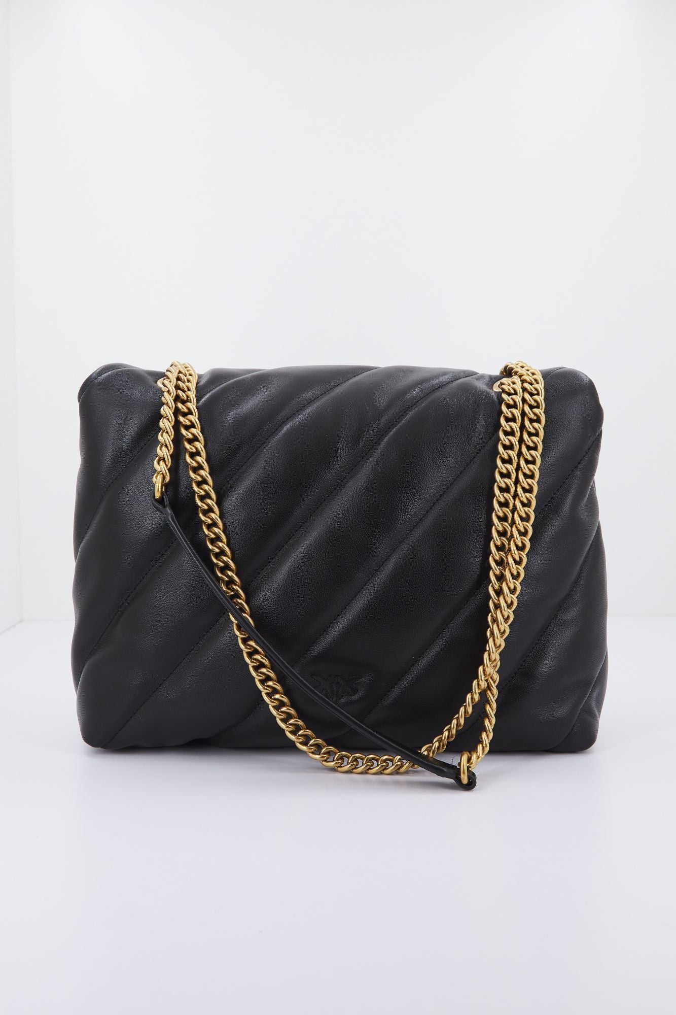 PINKO LOVE BIG PUFF MAXI en color NEGRO (3)