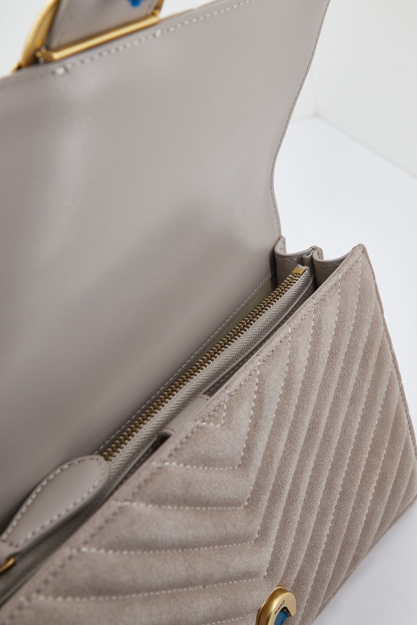 PINKO LOVE ONE CLASSIC en color BEIS (3)