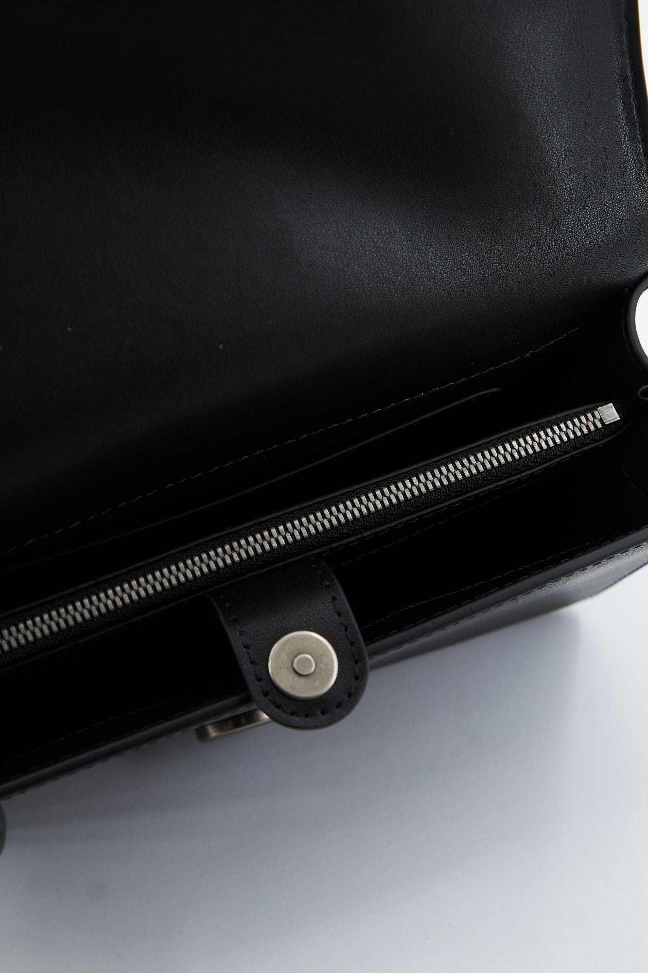 PINKO LOVE ONE MINI CL VITELL en color NEGRO (4)