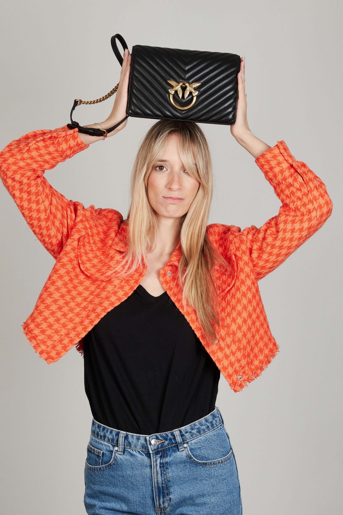 PINKO LOVE CLICK MINI SHEEP en color NEGRO (4)