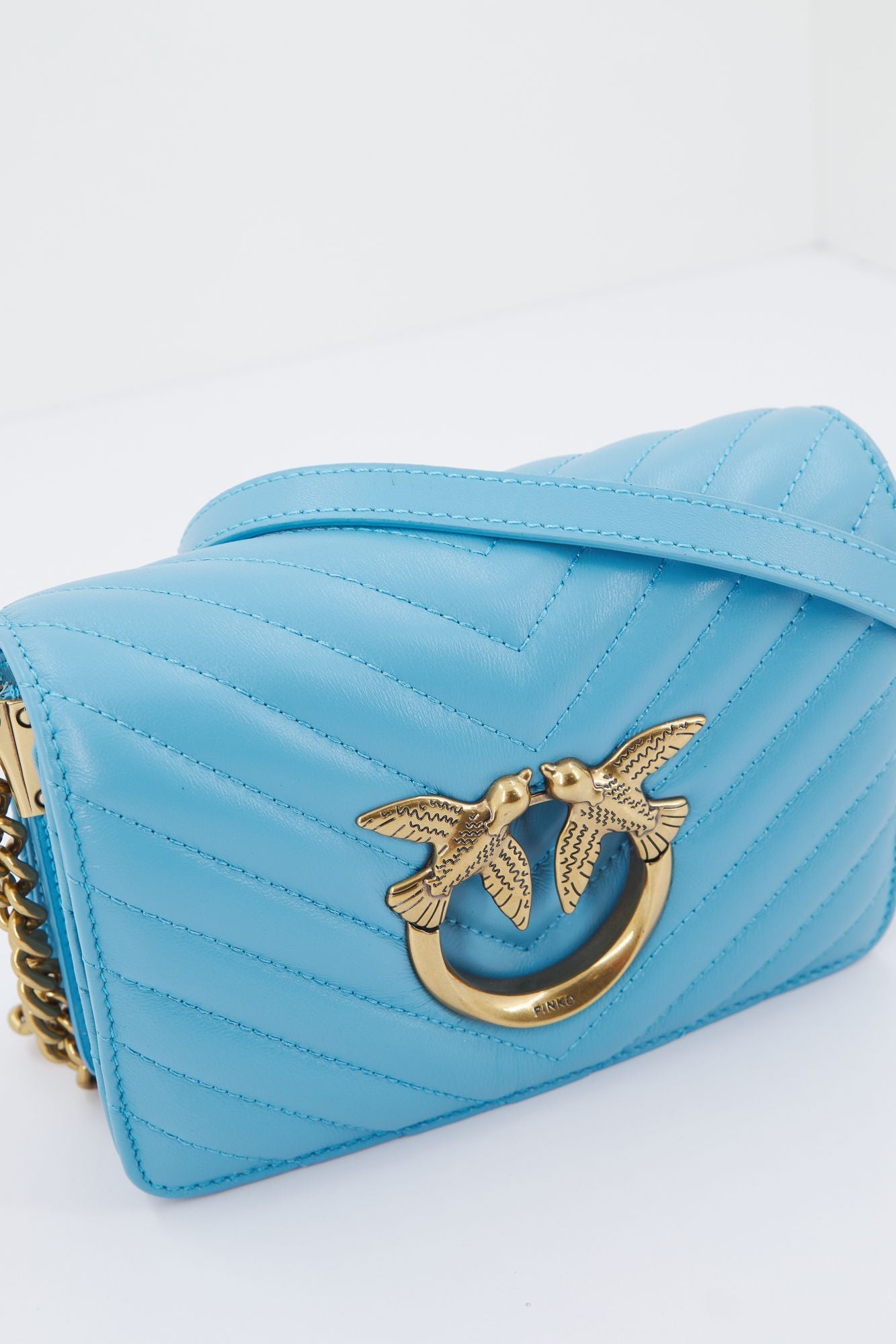 PINKO LOVE CLICK MINI SHEEP en color AZUL (3)