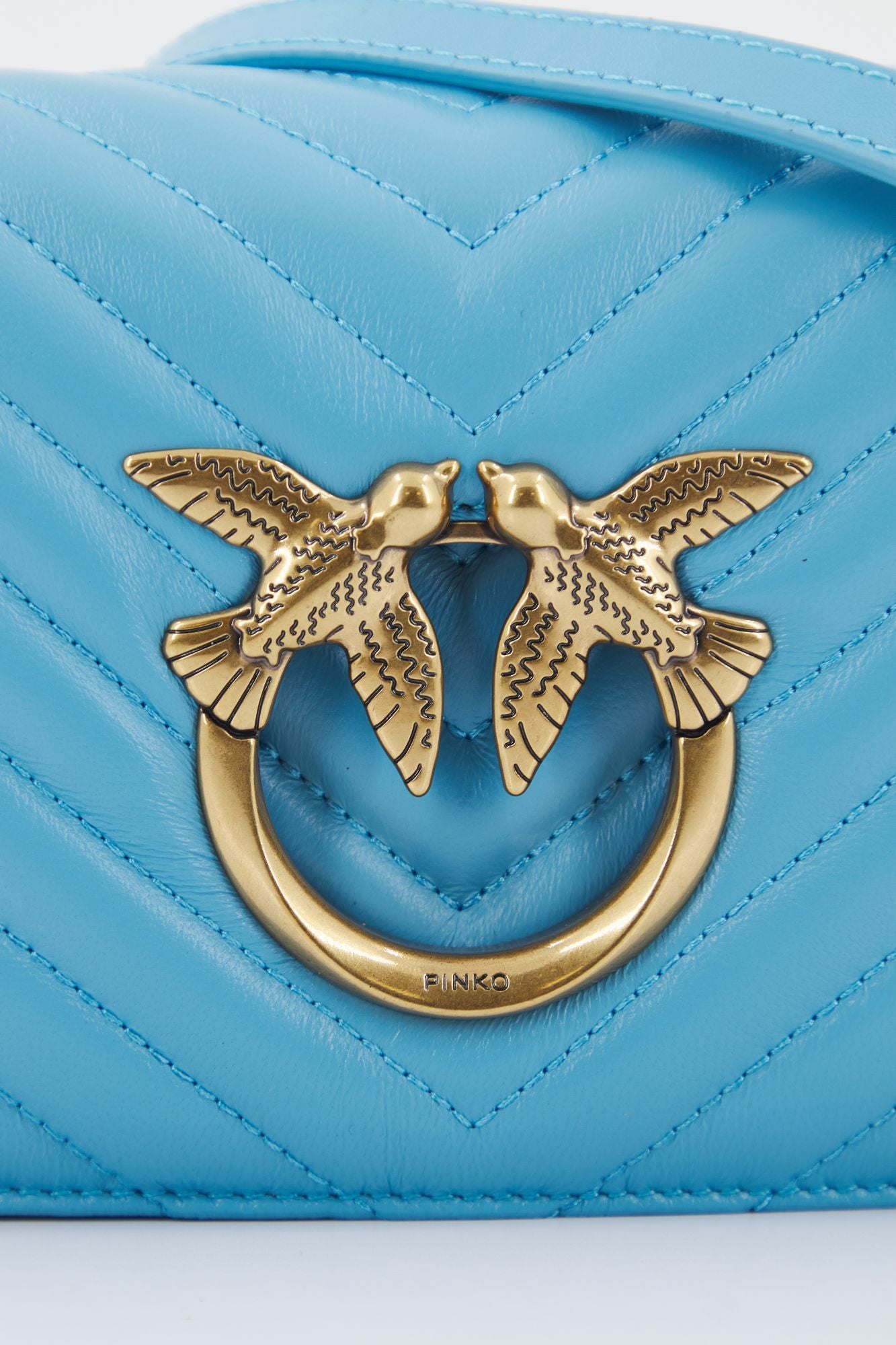 PINKO LOVE CLICK MINI SHEEP en color AZUL (4)
