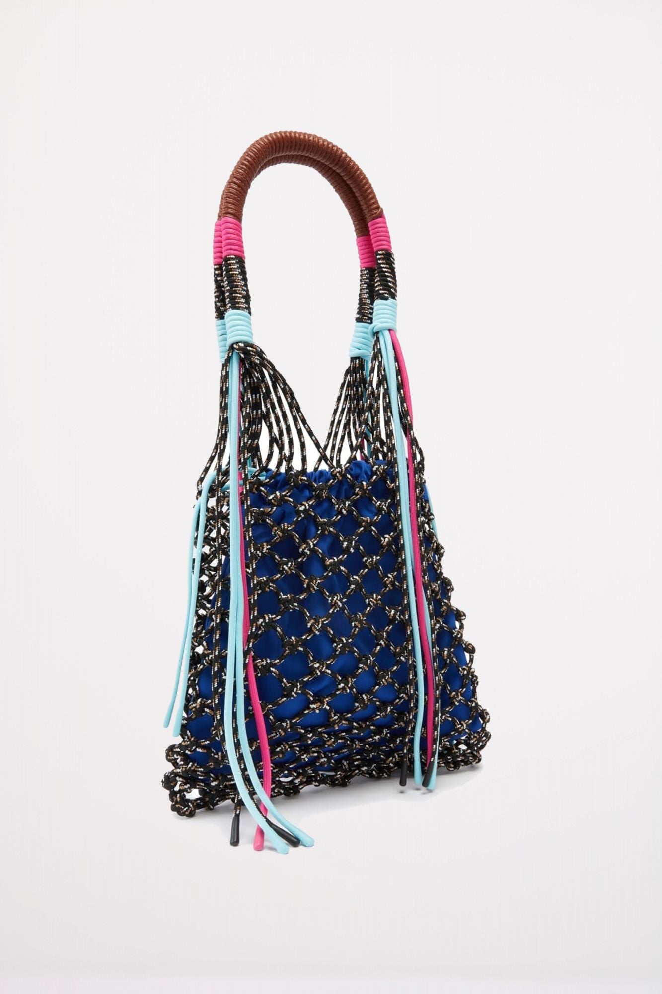 PINKO HAND POUCH CLASSIC en color NEGRO (2)