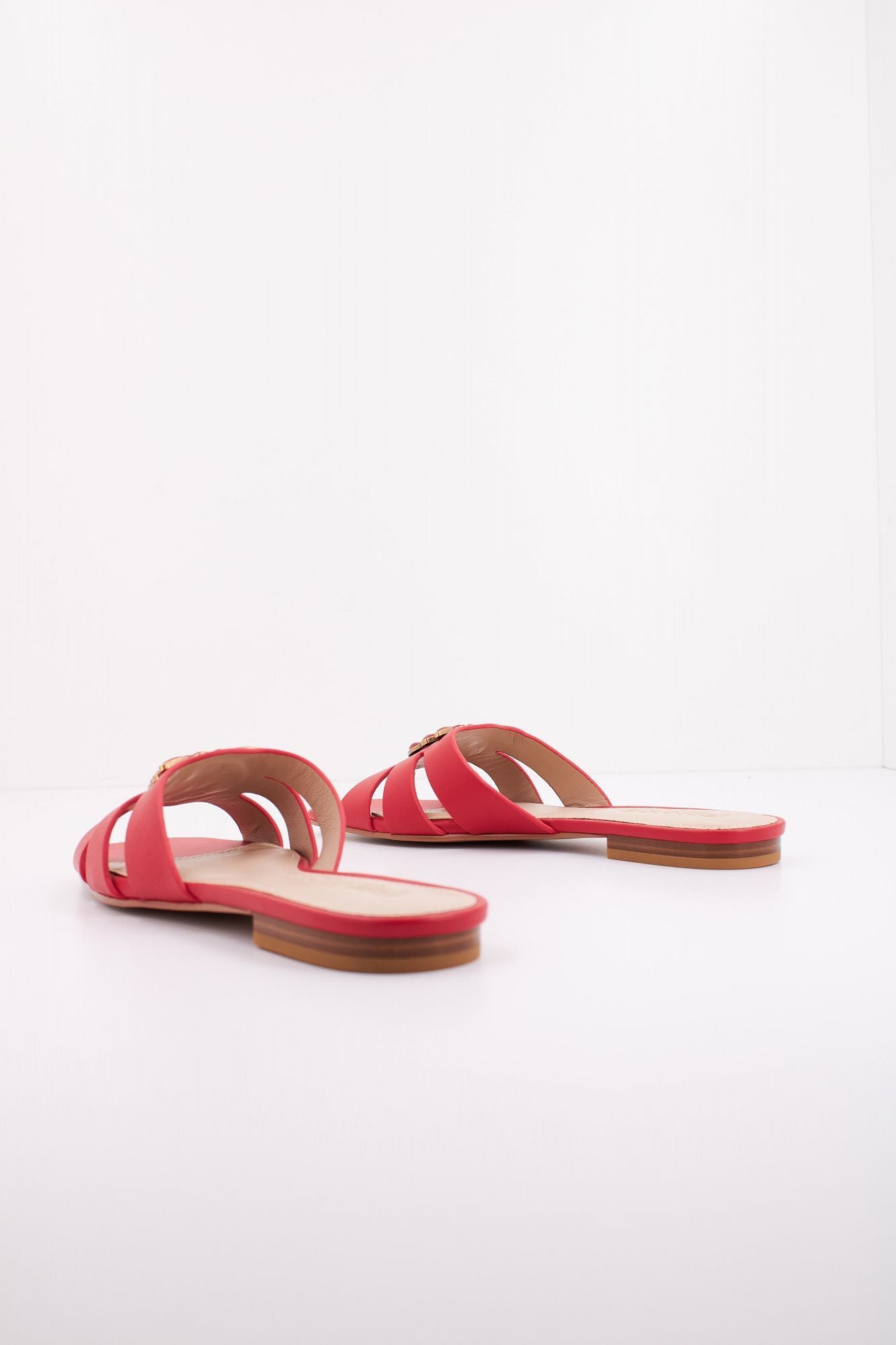 PINKO P003 MARLI 09 SLIPPER en color ROJO (4)