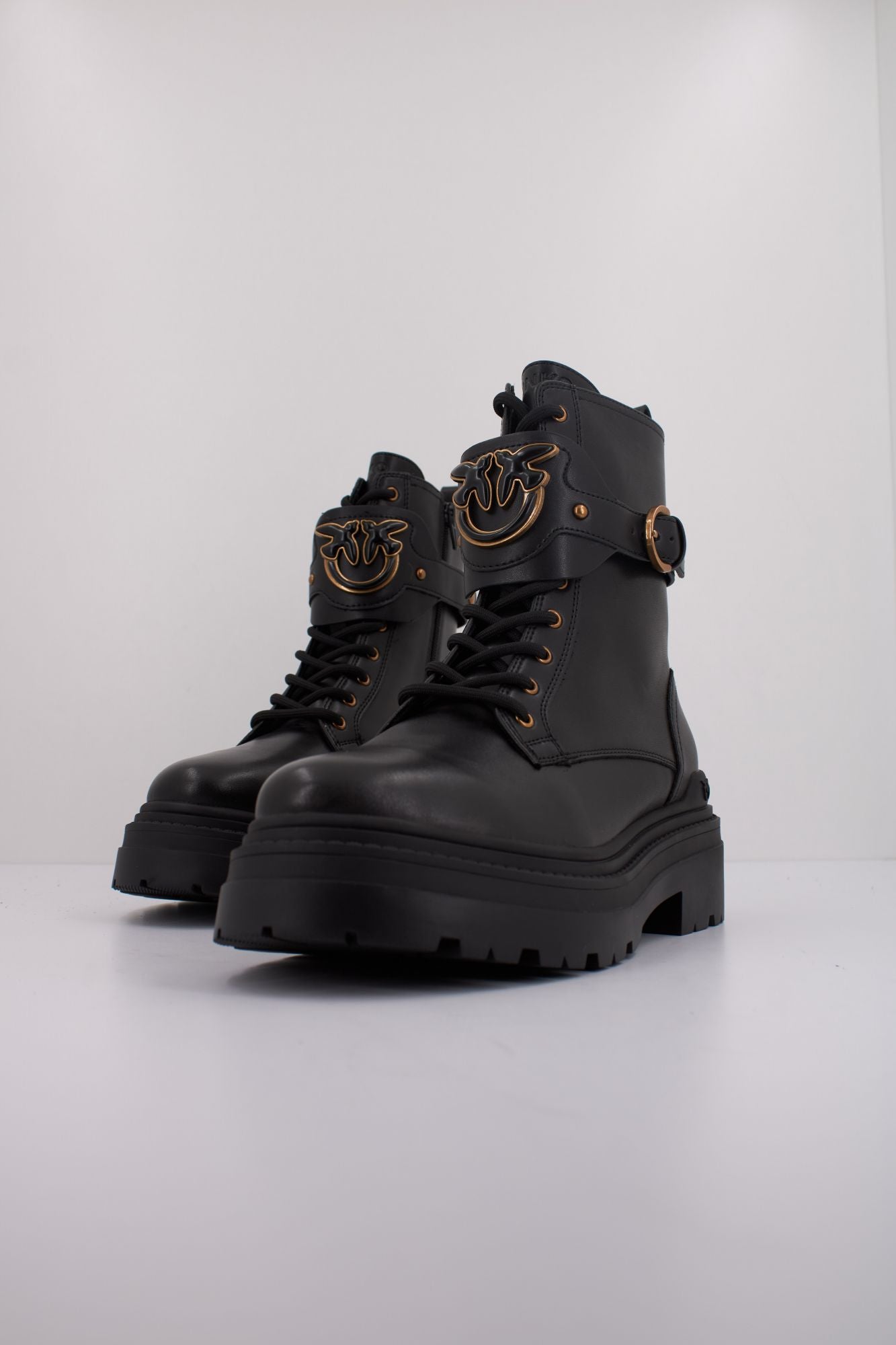 PINKO MIA 07 ANKLE BOOT en color NEGRO (2)