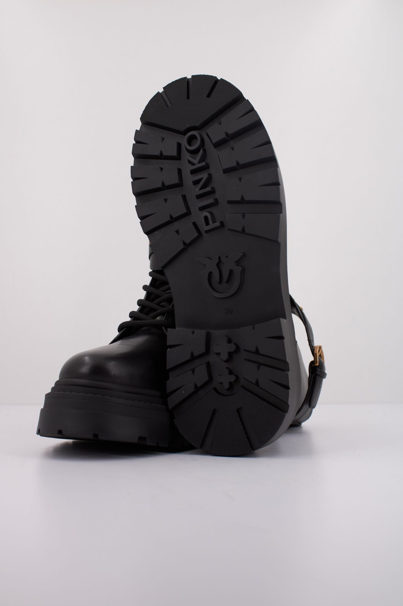 PINKO MIA 07 ANKLE BOOT en color NEGRO (5)