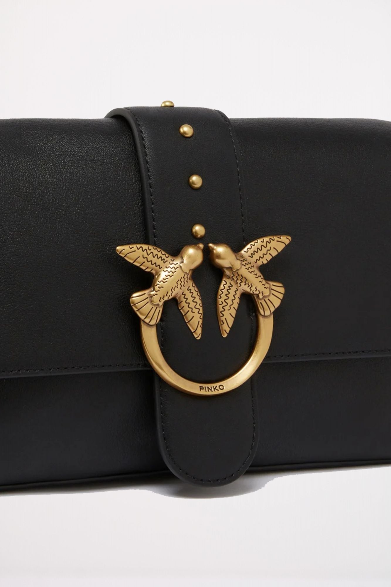 PINKO LOVE ONE MINI SLOUCHY en color NEGRO (3)