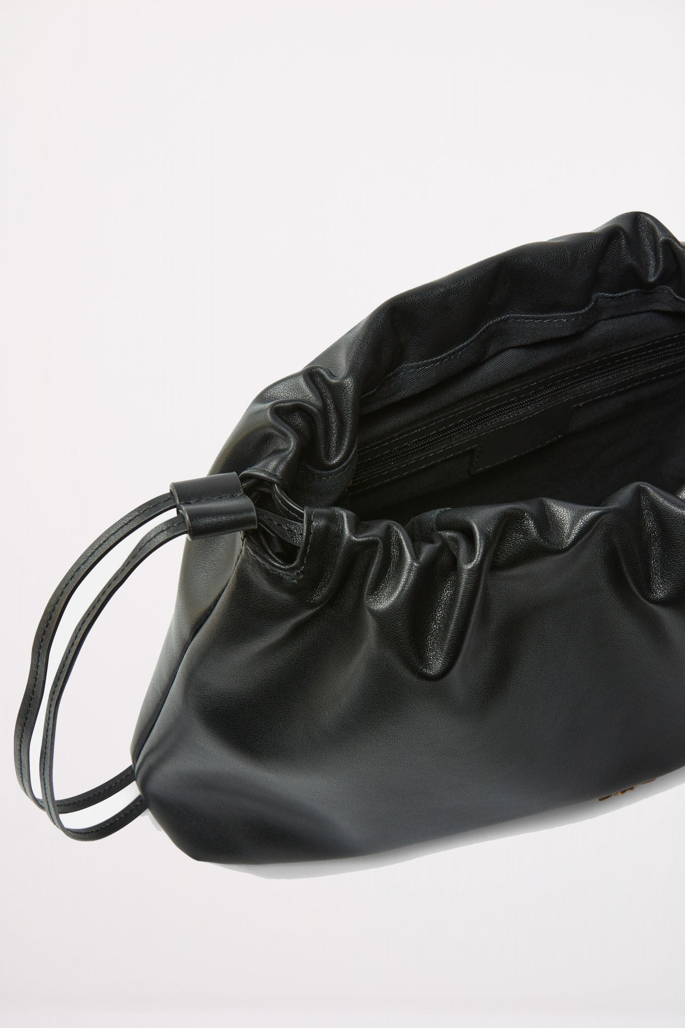 PINKO MAXI CLUTCH+TRACOLLA SP en color NEGRO (3)