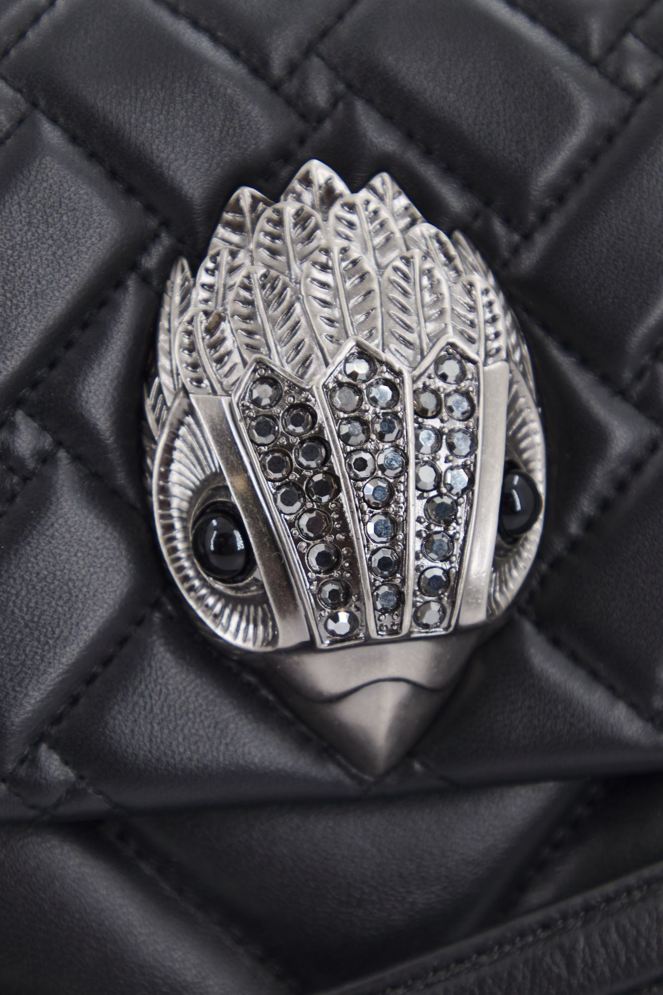 KURT GEIGER LONDON XXL KENSINGTON BAG en color NEGRO (4)