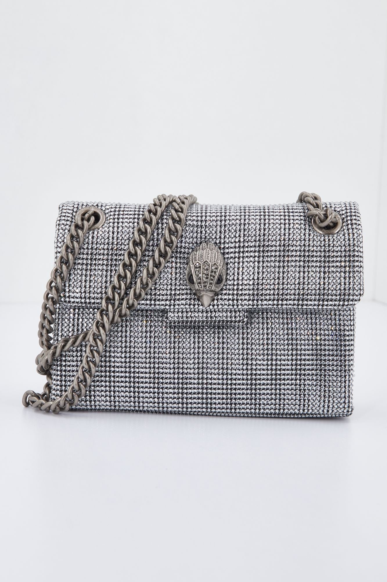 KURT GEIGER LONDON FABRIC MINI KENSINGTON en color PLATA (2)