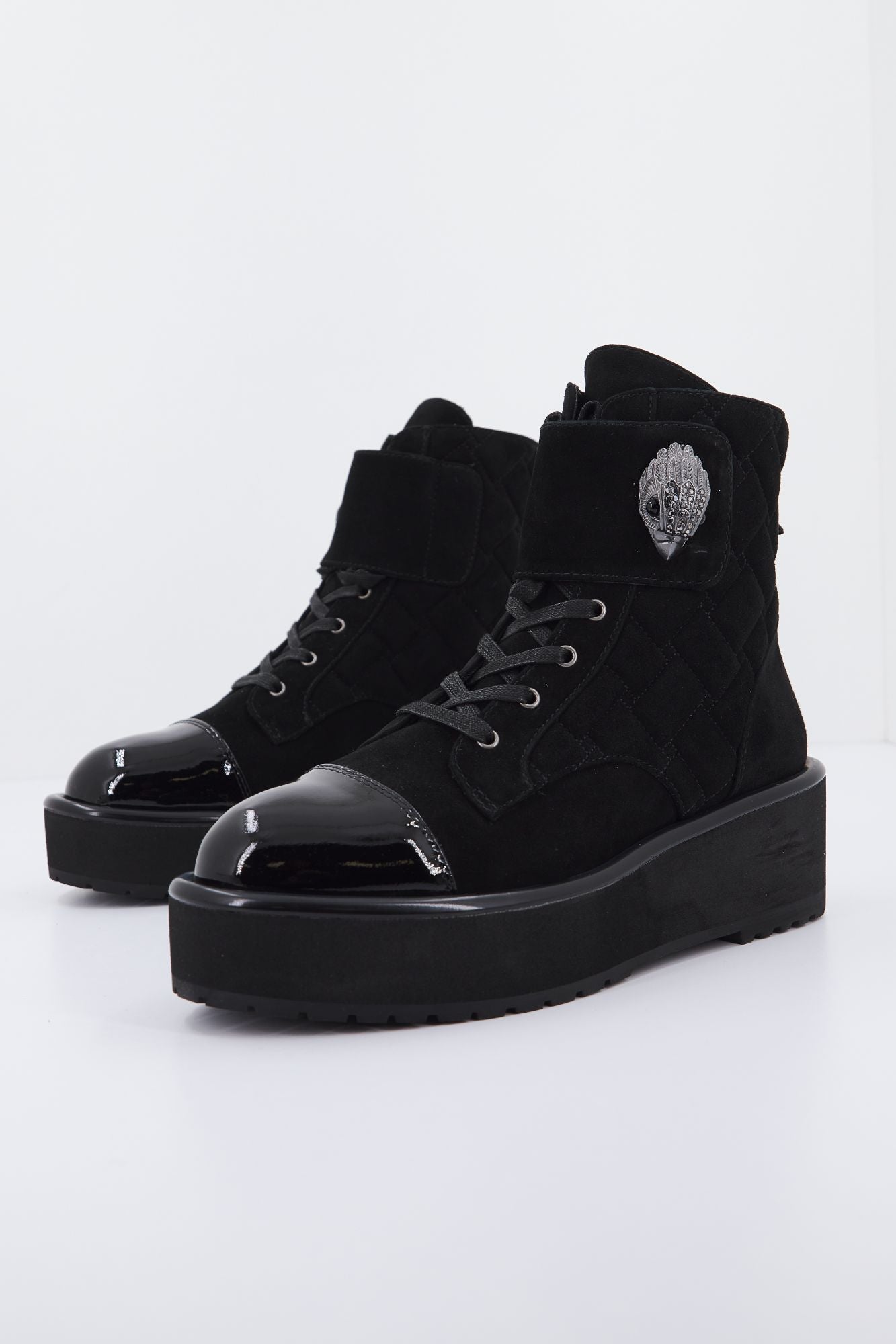 KURT GEIGER LONDON KENSINGTON STRAP en color NEGRO (1)