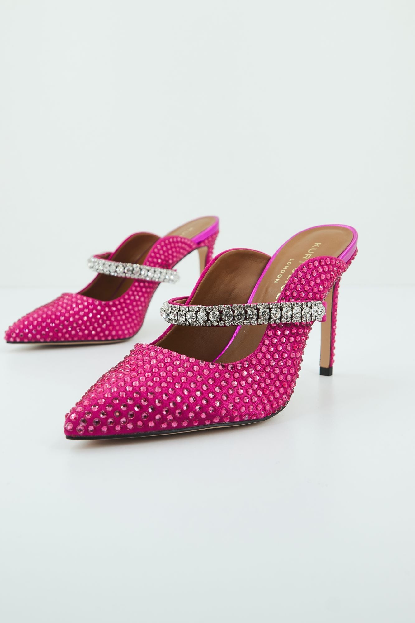 KURT GEIGER LONDON DUKE CRYSTAL en color ROSA (1)