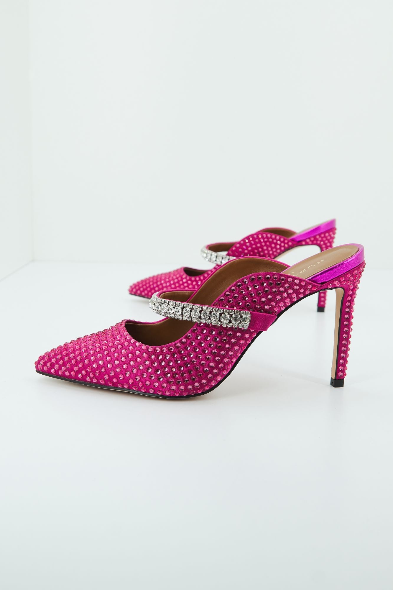 KURT GEIGER LONDON DUKE CRYSTAL en color ROSA (2)