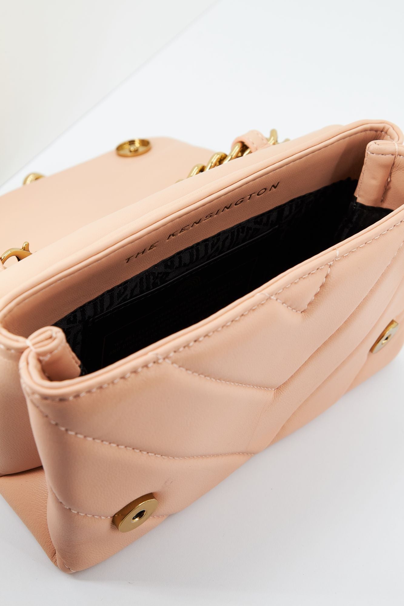 KURT GEIGER LONDON MINI KENSINGTON LONG FL en color NUDE (4)