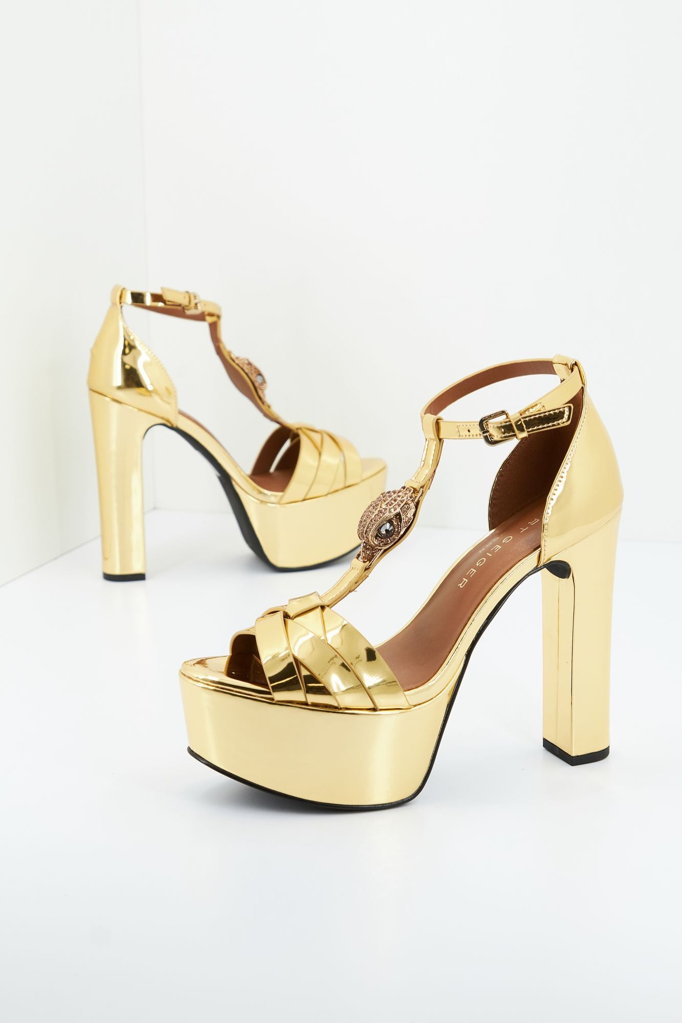 KURT GEIGER LONDON HAMPTON HIGH PLATFOR en color ORO (2)