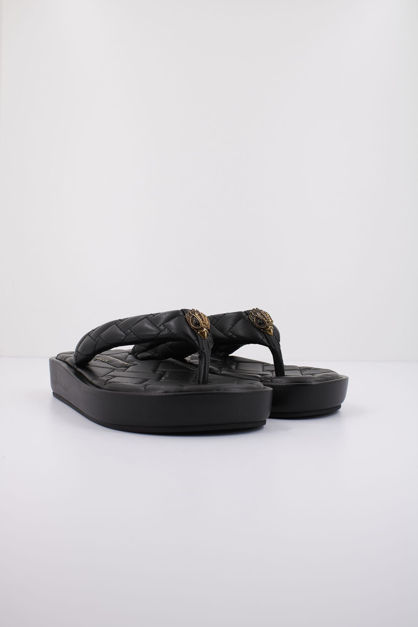 KURT GEIGER LONDON KENSINGTON PUFF FLIP FL en color NEGRO (2)