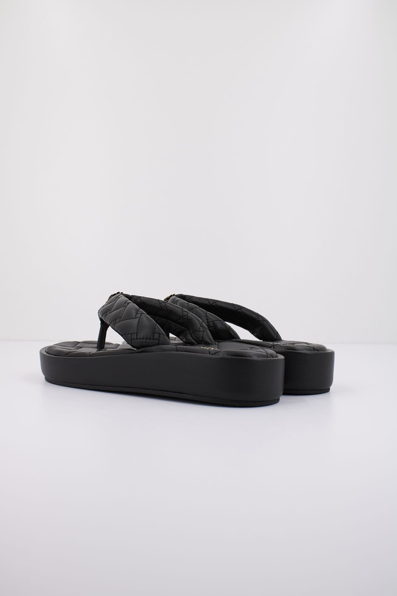 KURT GEIGER LONDON KENSINGTON PUFF FLIP FL en color NEGRO (3)
