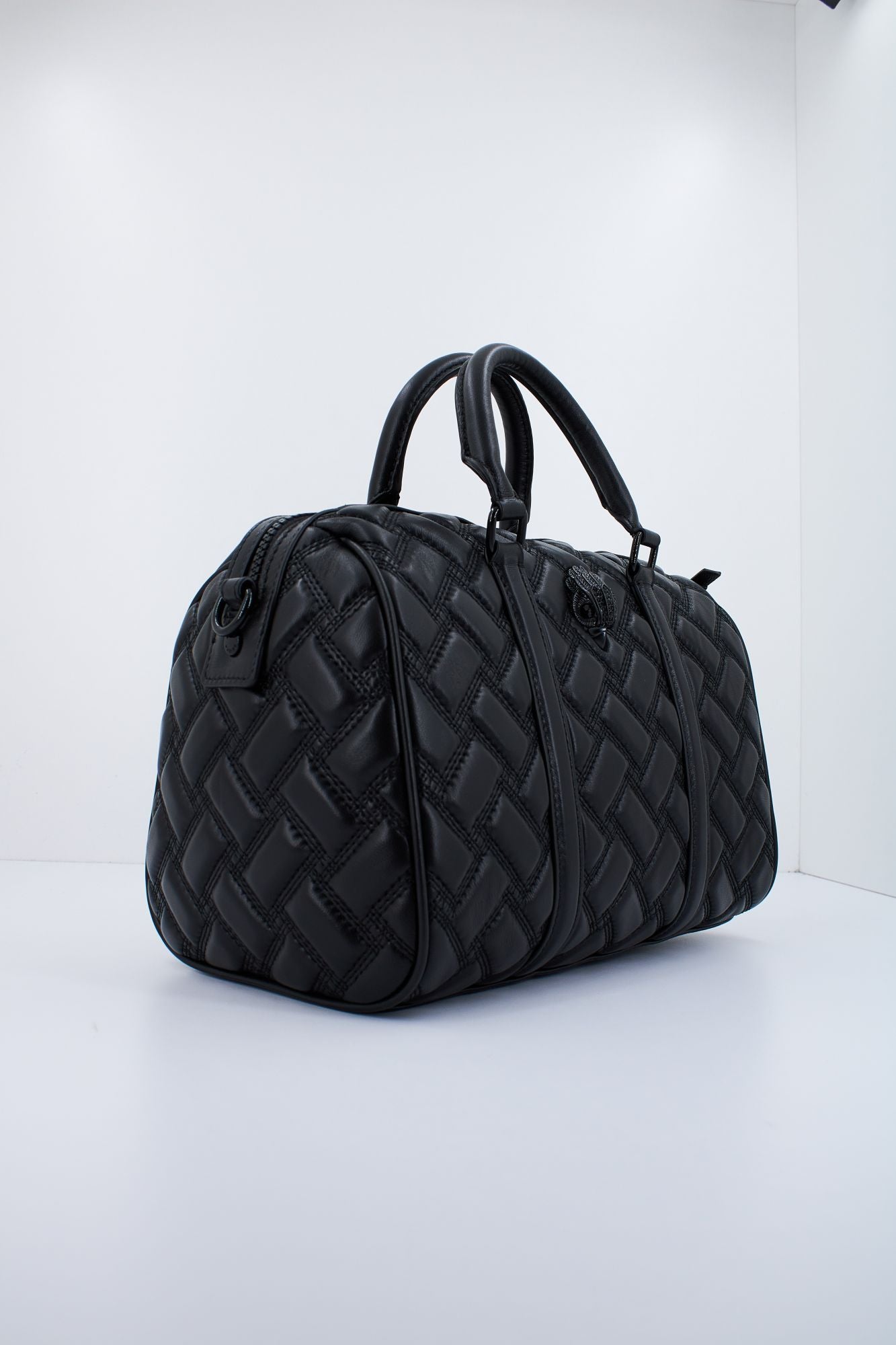 KURT GEIGER LONDON KENSINGTON BOSTON DR en color NEGRO (3)