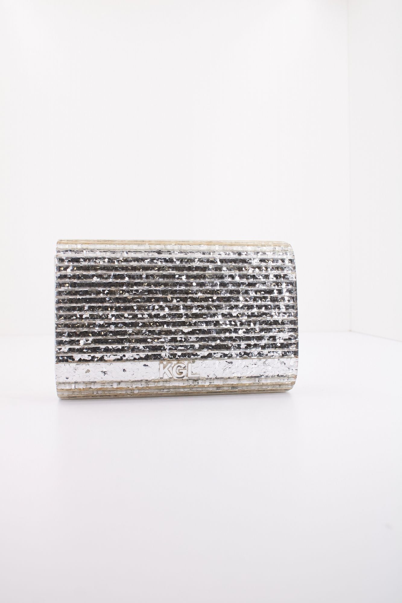 KURT GEIGER LONDON PARTU EAGLE CLUTH en color PLATA (3)