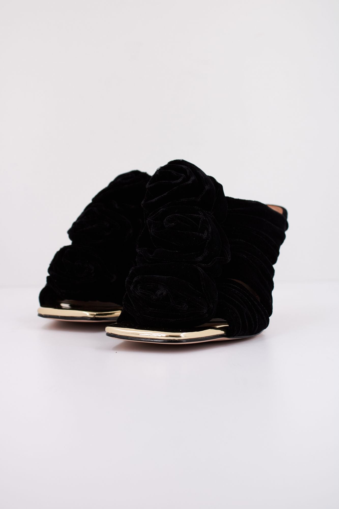 KURT GEIGER LONDON BLOOM MULE en color NEGRO (2)